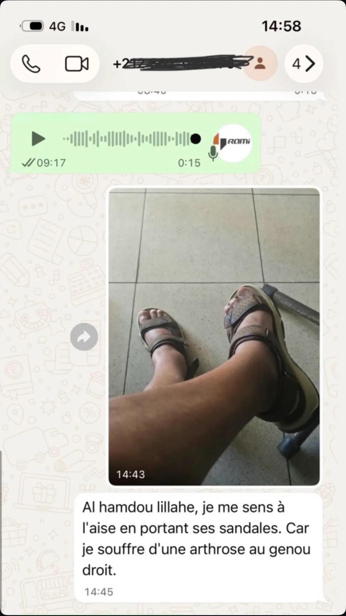 Message WhatsApp d'une cliente : la sandale est bien arrivée et elle la trouve confortable
